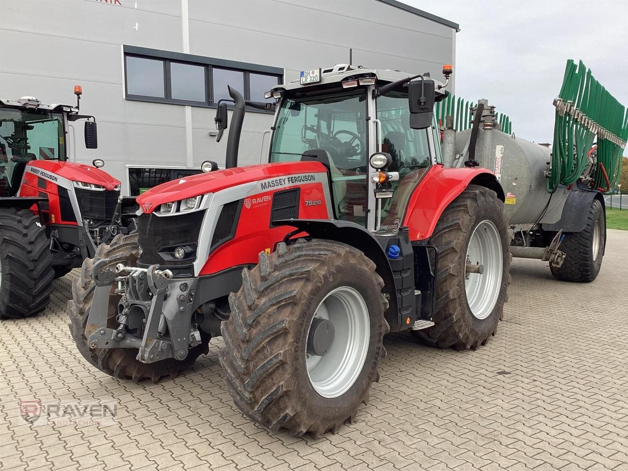 Traktor van het type Massey Ferguson 7S.210 Dyna-VT, Vorführmaschine in Sulingen (Foto 1)