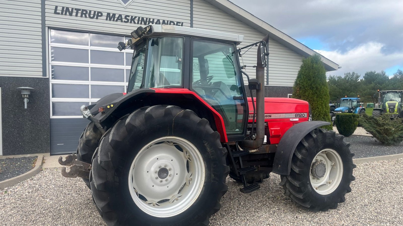 Traktor типа Massey Ferguson 8120 DYNA 4 Med frontlift, Gebrauchtmaschine в Lintrup (Фотография 14)