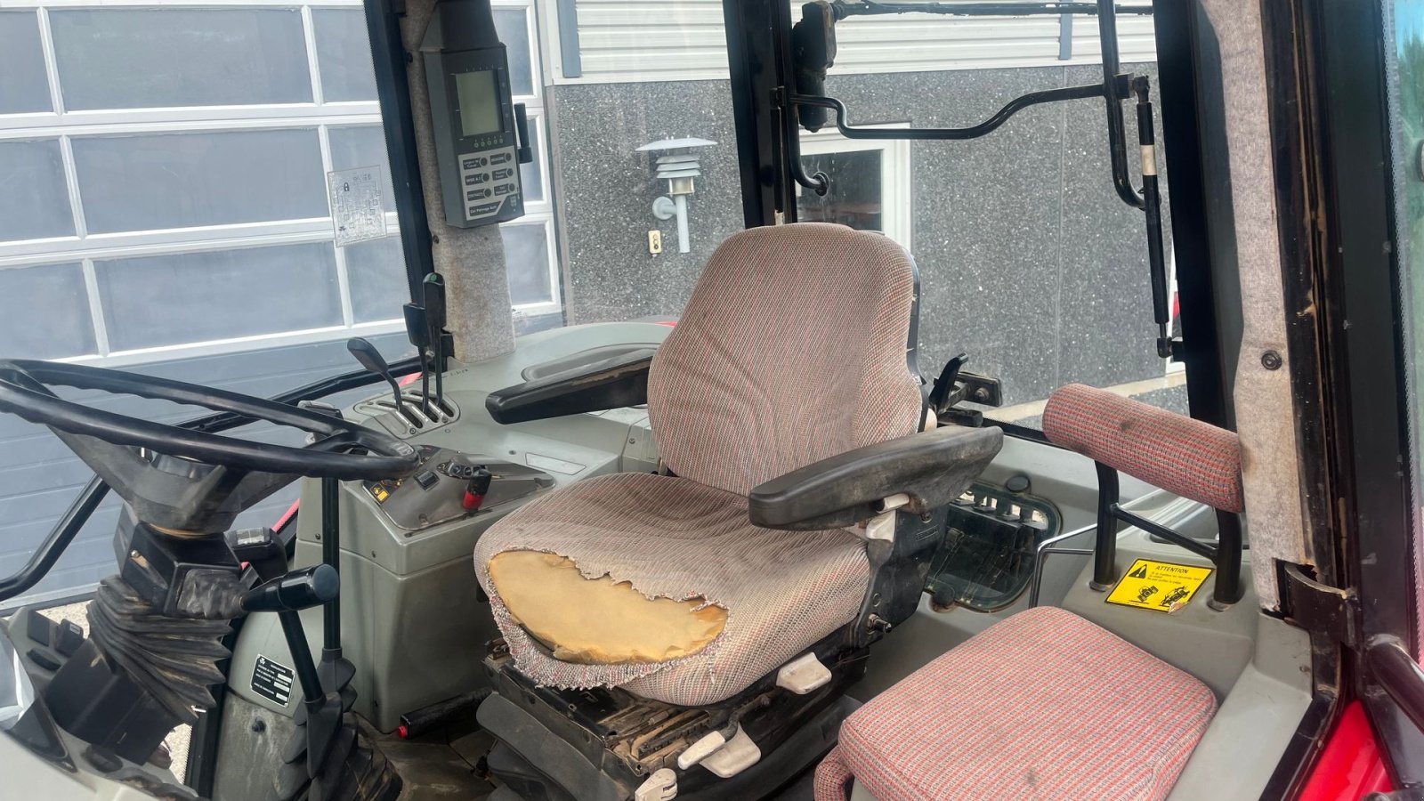 Traktor типа Massey Ferguson 8120 DYNA 4 Med frontlift, Gebrauchtmaschine в Lintrup (Фотография 7)