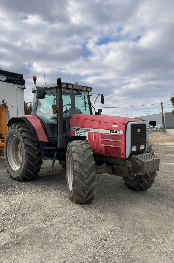 Traktor типа Massey Ferguson 8140 DT, Gebrauchtmaschine в TREMEUR (Фотография 2)