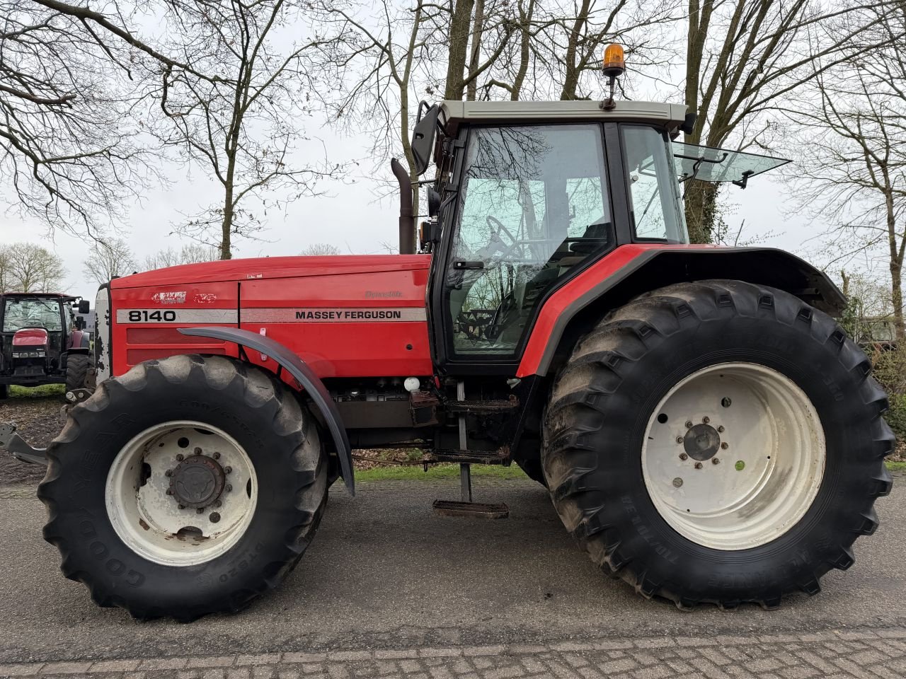Traktor typu Massey Ferguson 8140 Dynashift, Gebrauchtmaschine w Rossum (Zdjęcie 3)