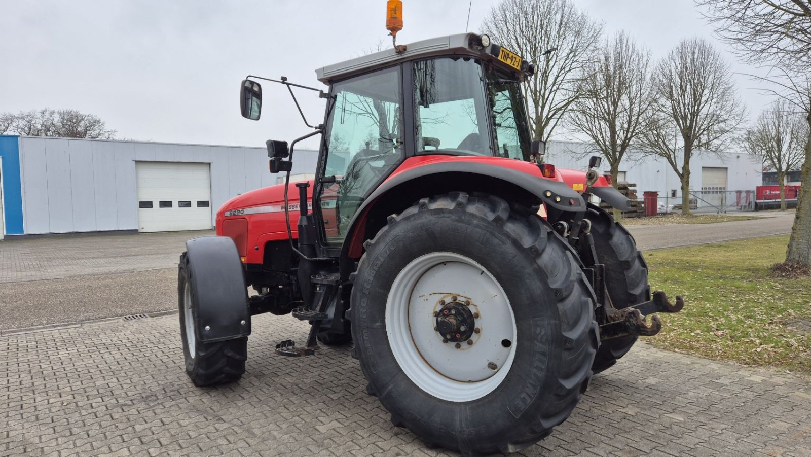 Traktor типа Massey Ferguson 8220 Dynashift, Gebrauchtmaschine в Schoonebeek (Фотография 4)