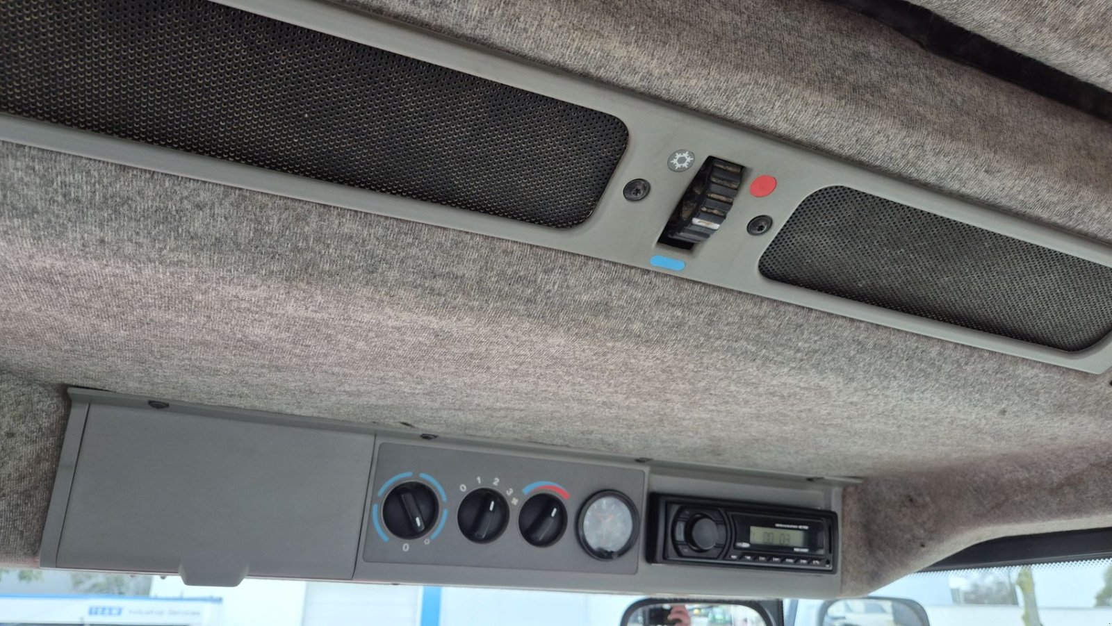 Traktor типа Massey Ferguson 8220 Dynashift, Gebrauchtmaschine в Schoonebeek (Фотография 11)