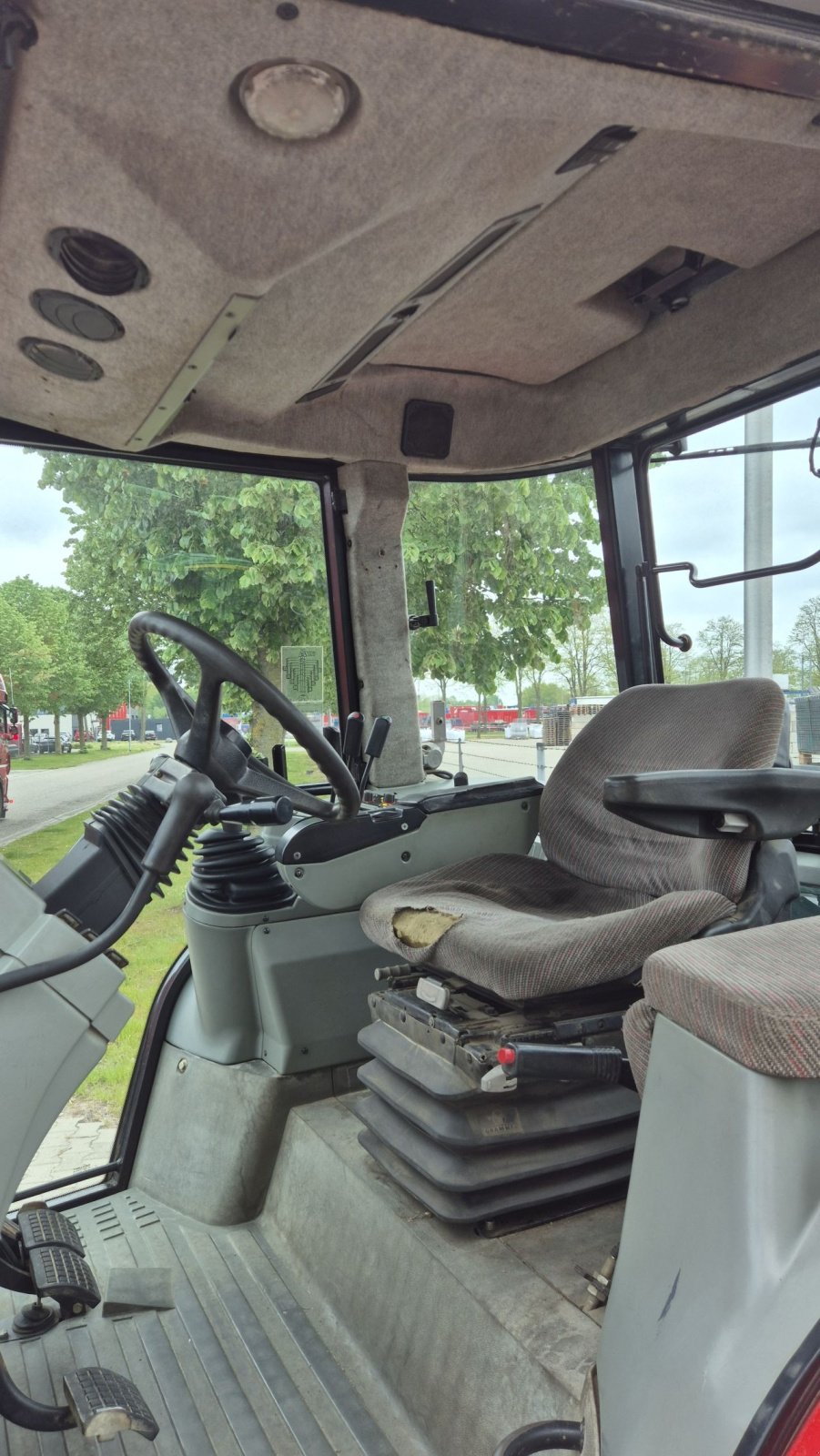 Traktor от тип Massey Ferguson 8220 Dynashift, Gebrauchtmaschine в Schoonebeek (Снимка 8)