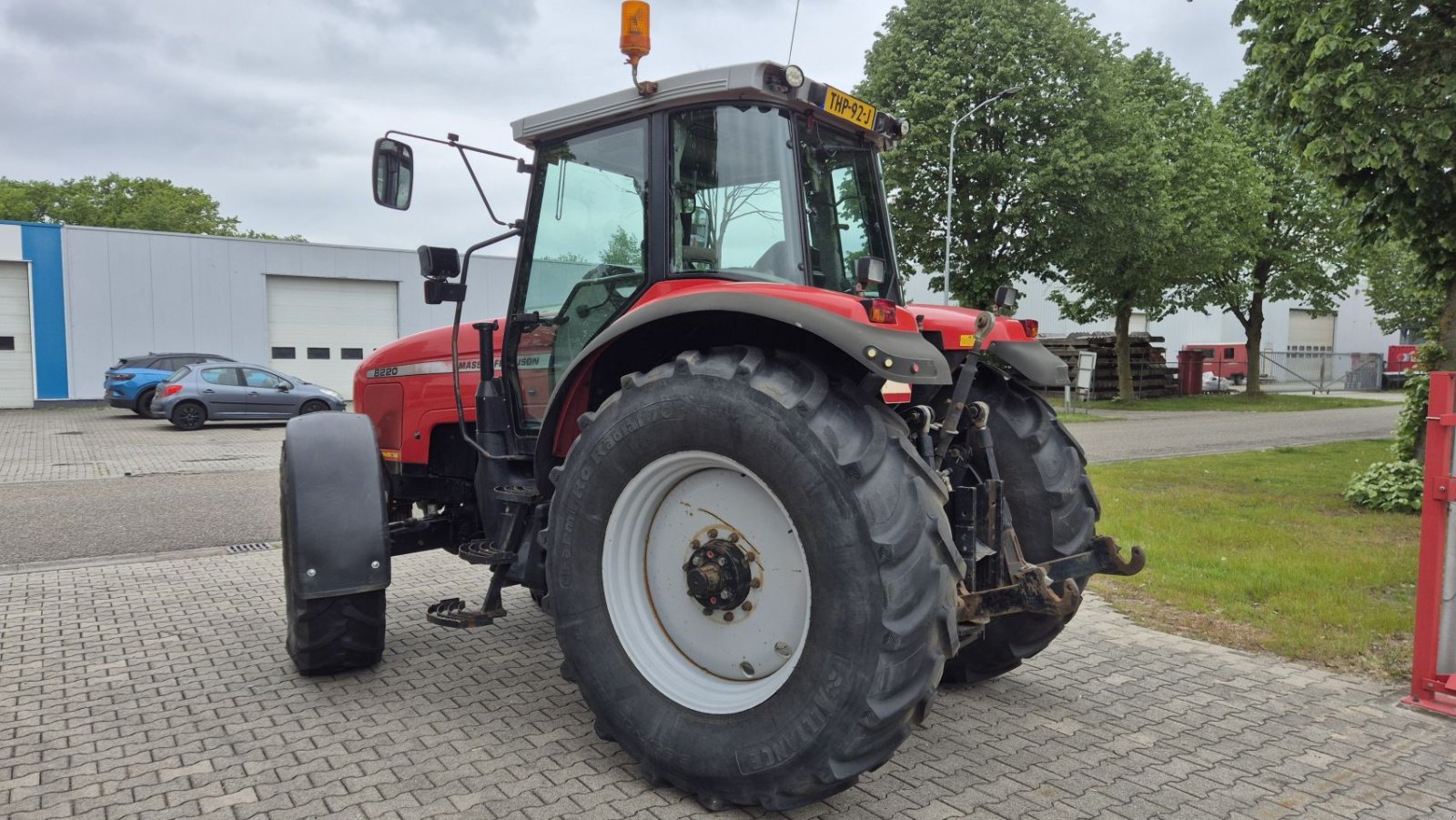 Traktor от тип Massey Ferguson 8220 Dynashift, Gebrauchtmaschine в Schoonebeek (Снимка 4)
