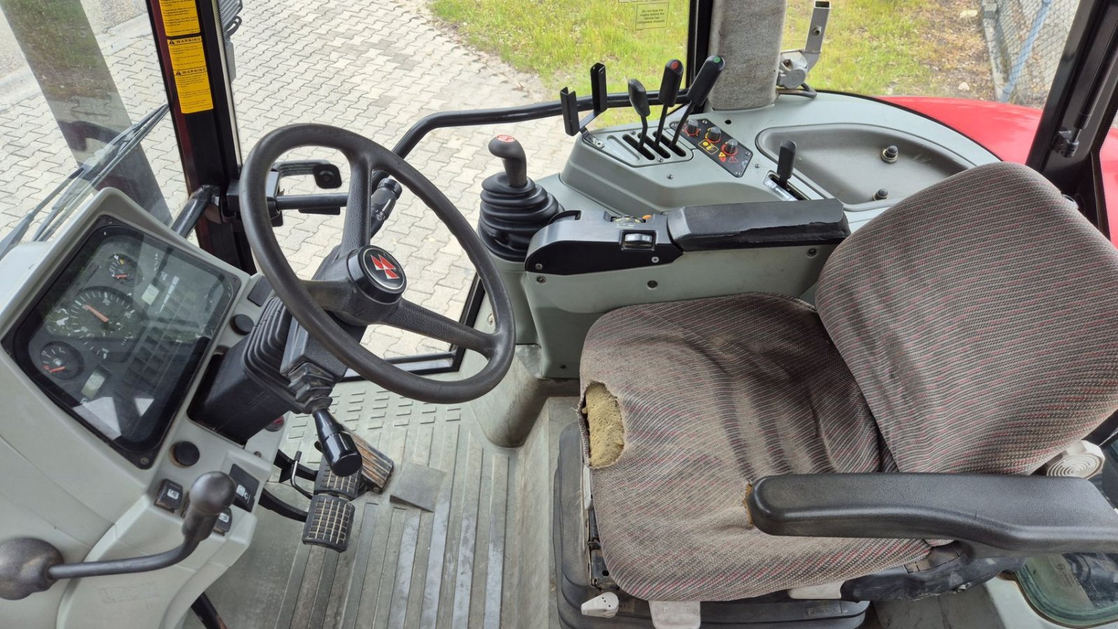 Traktor от тип Massey Ferguson 8220 Dynashift, Gebrauchtmaschine в Schoonebeek (Снимка 9)
