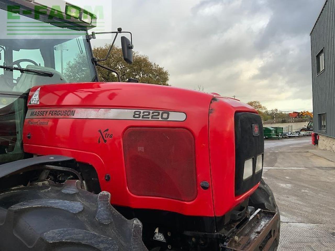 Traktor типа Massey Ferguson 8220 xtra power control tractor (st24304) Xtra, Gebrauchtmaschine в SHAFTESBURY (Фотография 12)