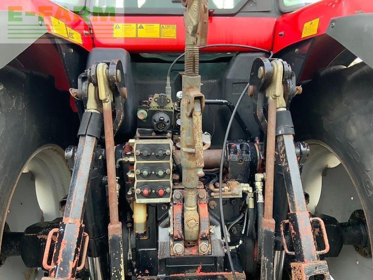 Traktor типа Massey Ferguson 8220 xtra power control tractor (st24304) Xtra, Gebrauchtmaschine в SHAFTESBURY (Фотография 15)