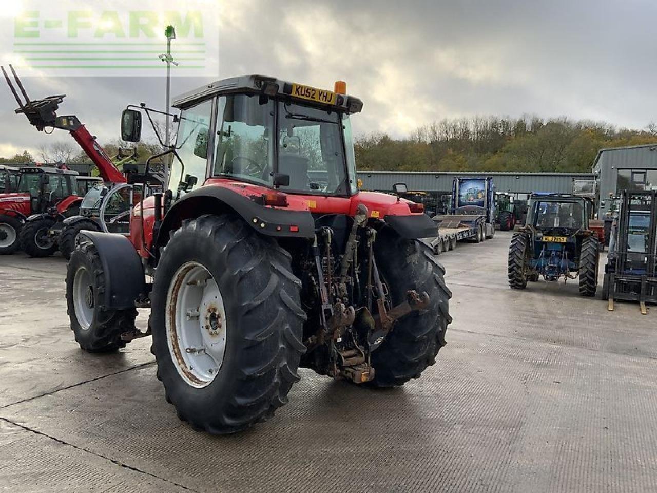 Traktor типа Massey Ferguson 8220 xtra power control tractor (st24304) Xtra, Gebrauchtmaschine в SHAFTESBURY (Фотография 7)