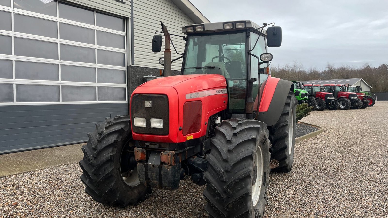 Traktor typu Massey Ferguson 8250 Powercontrol, Gebrauchtmaschine v Lintrup (Obrázek 9)