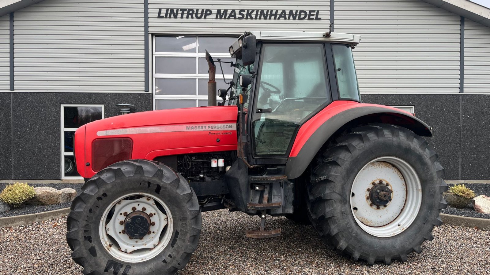 Traktor typu Massey Ferguson 8250 Powercontrol, Gebrauchtmaschine v Lintrup (Obrázek 1)