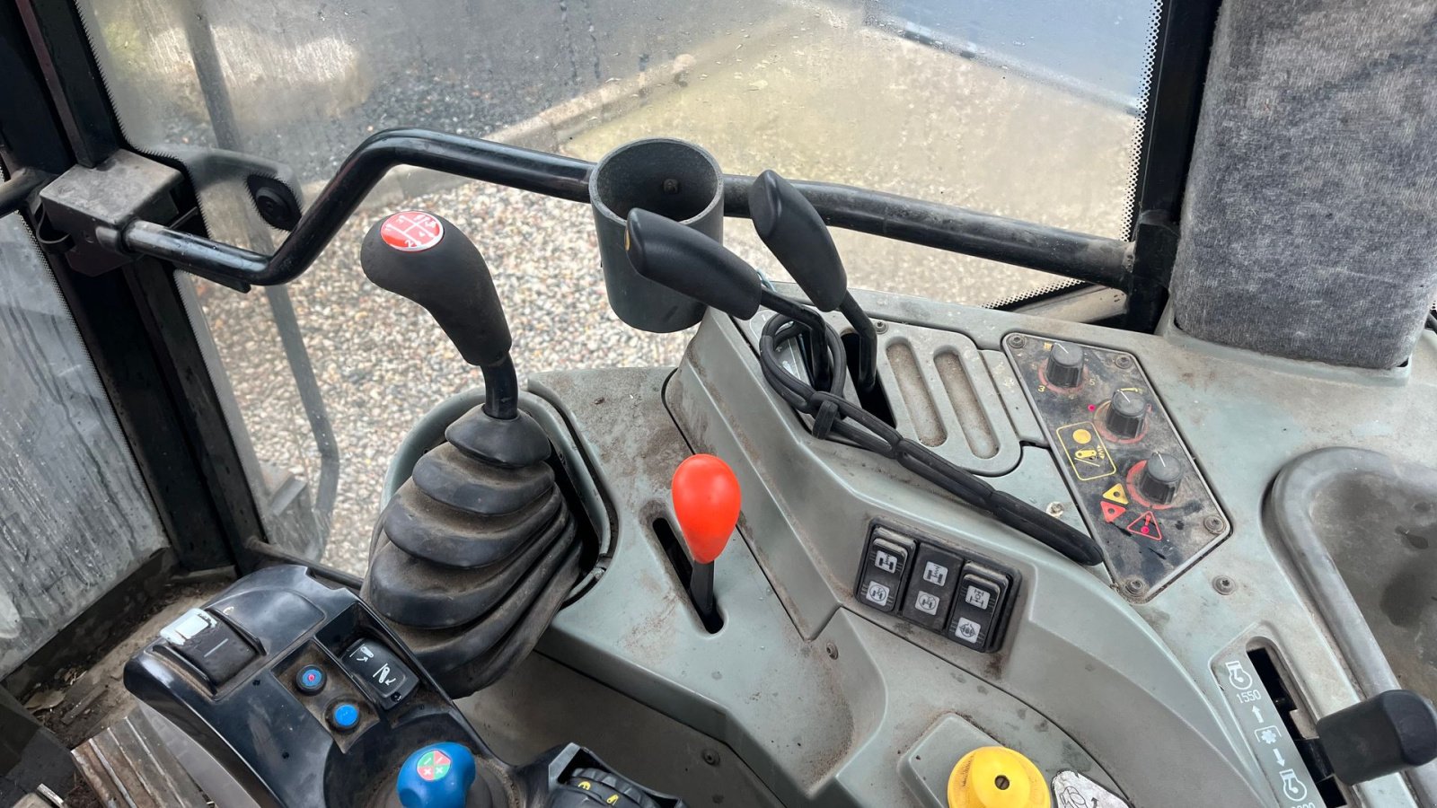 Traktor typu Massey Ferguson 8250 Powercontrol, Gebrauchtmaschine v Lintrup (Obrázek 7)