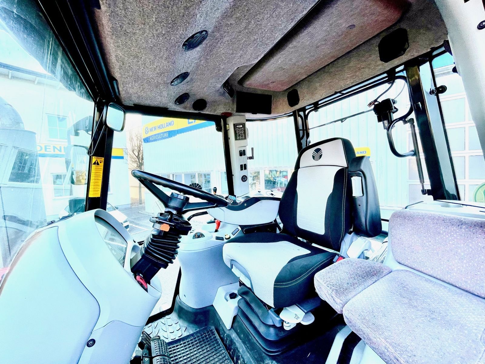 Traktor of the type Massey Ferguson 8480-4 DynaVT, Gebrauchtmaschine in Burgkirchen (Picture 8)