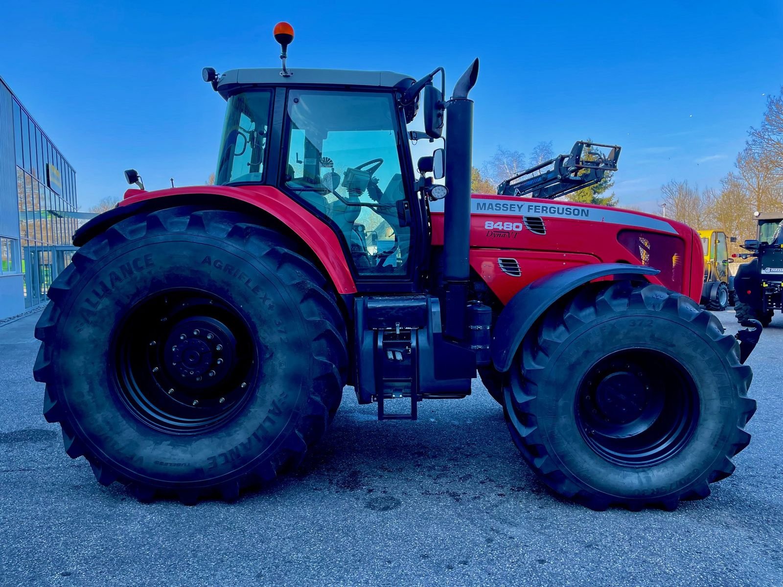 Traktor of the type Massey Ferguson 8480-4 DynaVT, Gebrauchtmaschine in Burgkirchen (Picture 5)