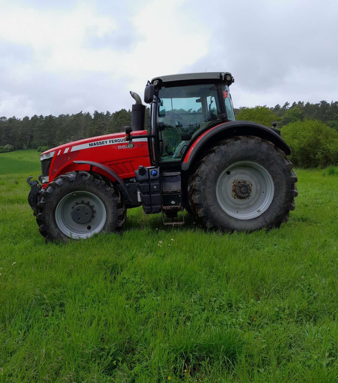 Traktor of the type Massey Ferguson 8660, Gebrauchtmaschine in Kasendorf (Picture 3)