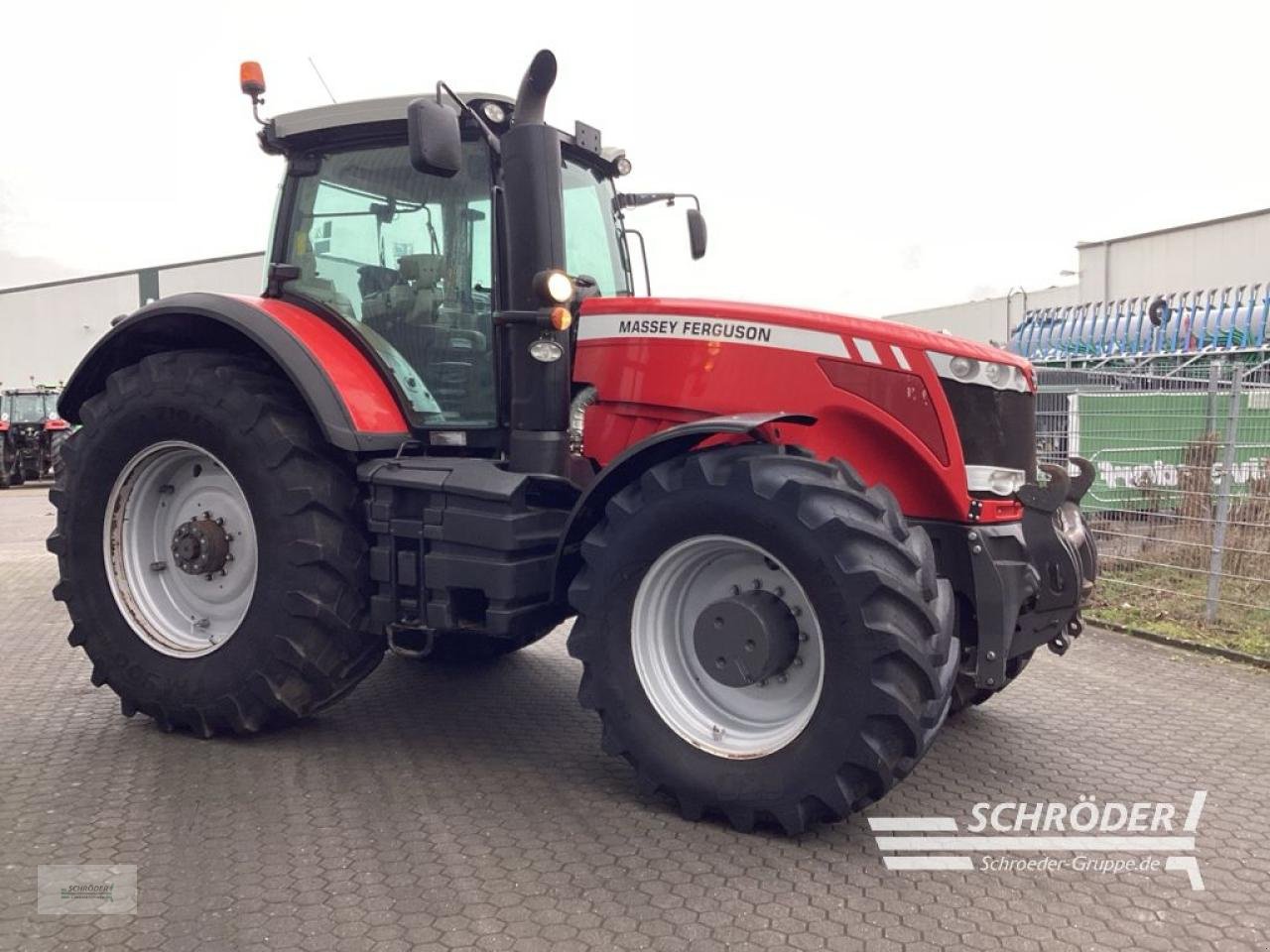 Traktor от тип Massey Ferguson 8670 DYNA-VT EXCELLENCE, Gebrauchtmaschine в Norden (Снимка 1)