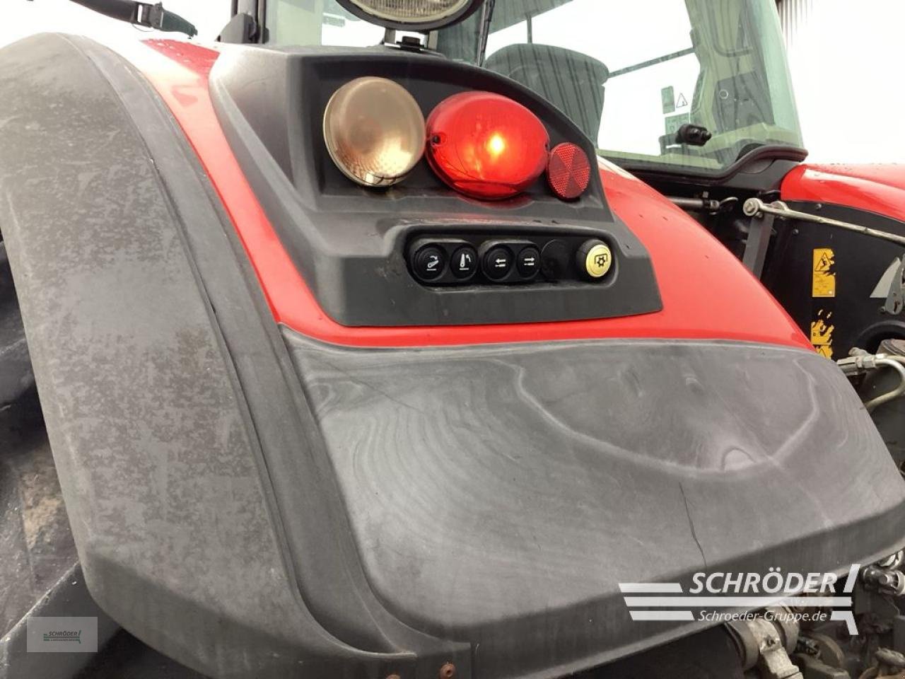 Traktor от тип Massey Ferguson 8670 DYNA-VT EXCELLENCE, Gebrauchtmaschine в Norden (Снимка 2)