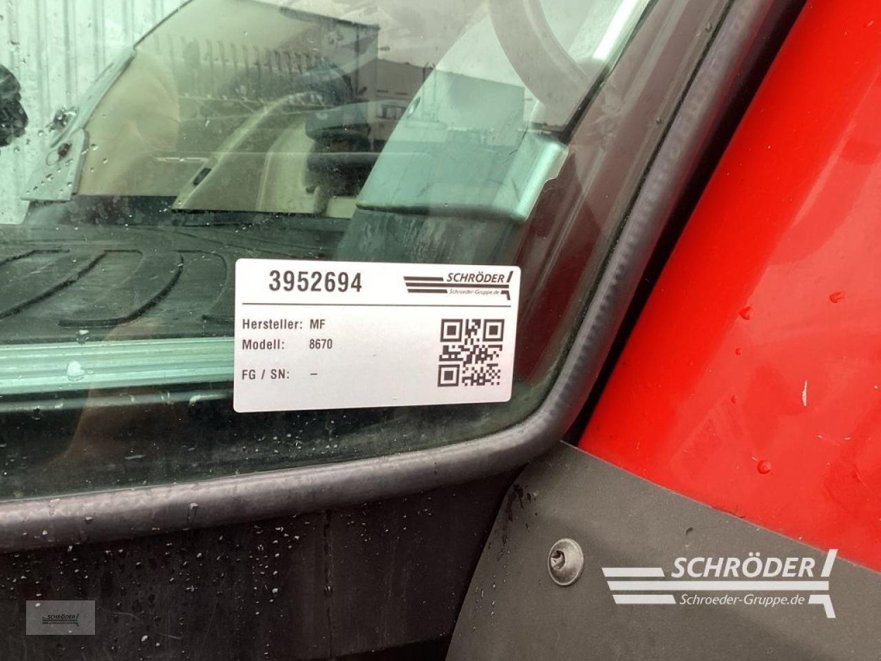 Traktor от тип Massey Ferguson 8670 DYNA-VT EXCELLENCE, Gebrauchtmaschine в Norden (Снимка 9)