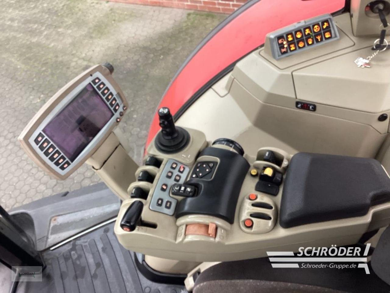 Traktor типа Massey Ferguson 8670 DYNA-VT EXCELLENCE, Gebrauchtmaschine в Norden (Фотография 15)