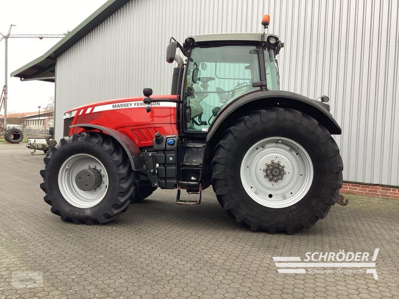 Traktor типа Massey Ferguson 8670 DYNA-VT EXCELLENCE, Gebrauchtmaschine в Norden (Фотография 17)