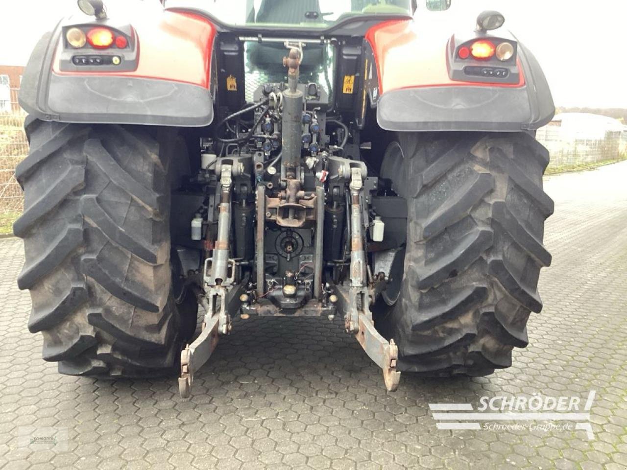 Traktor типа Massey Ferguson 8670 DYNA-VT EXCELLENCE, Gebrauchtmaschine в Norden (Фотография 20)