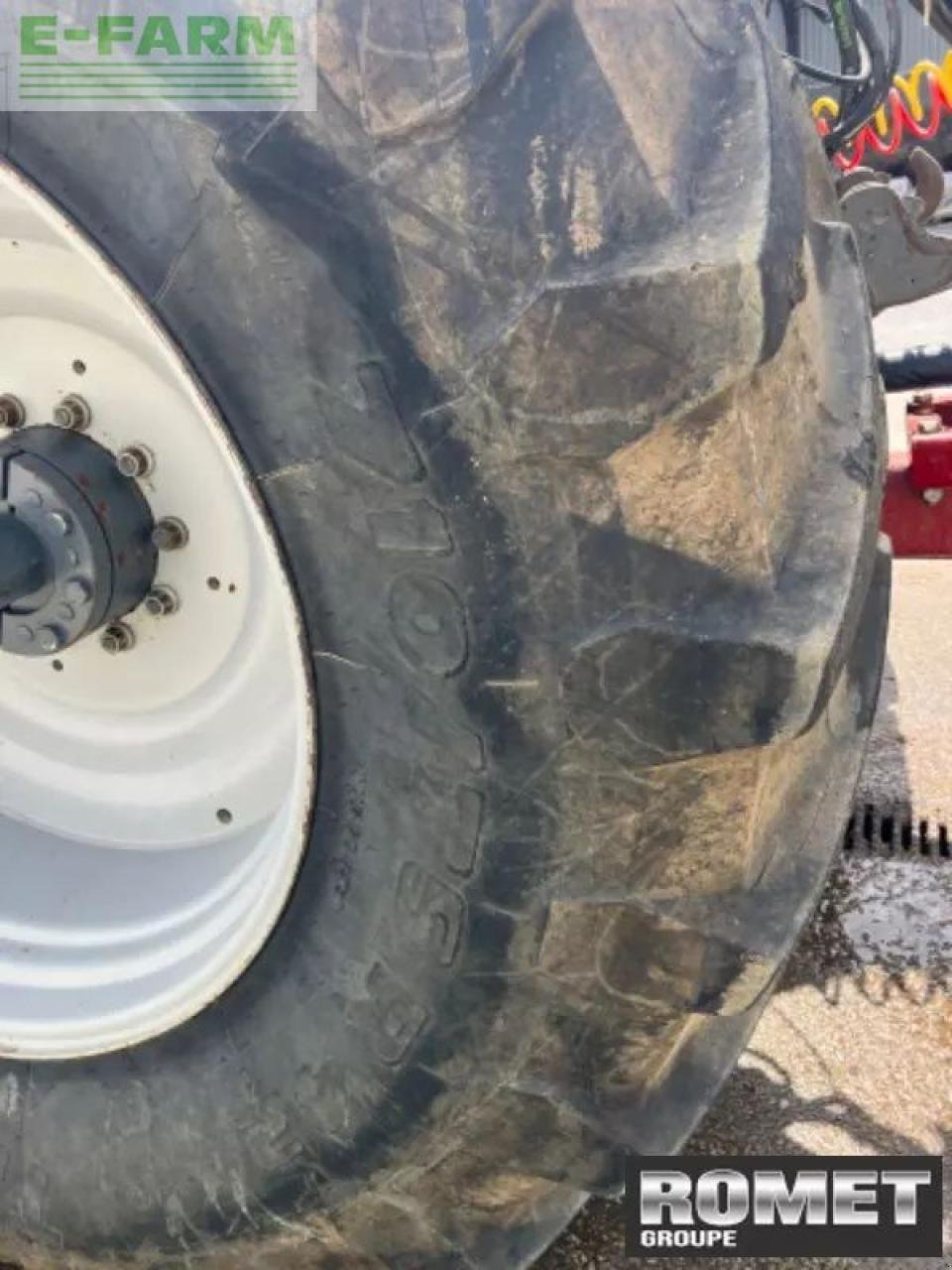 Traktor Türe ait Massey Ferguson 8670, Gebrauchtmaschine içinde GENNES-SUR-GLAIZE (resim 3)