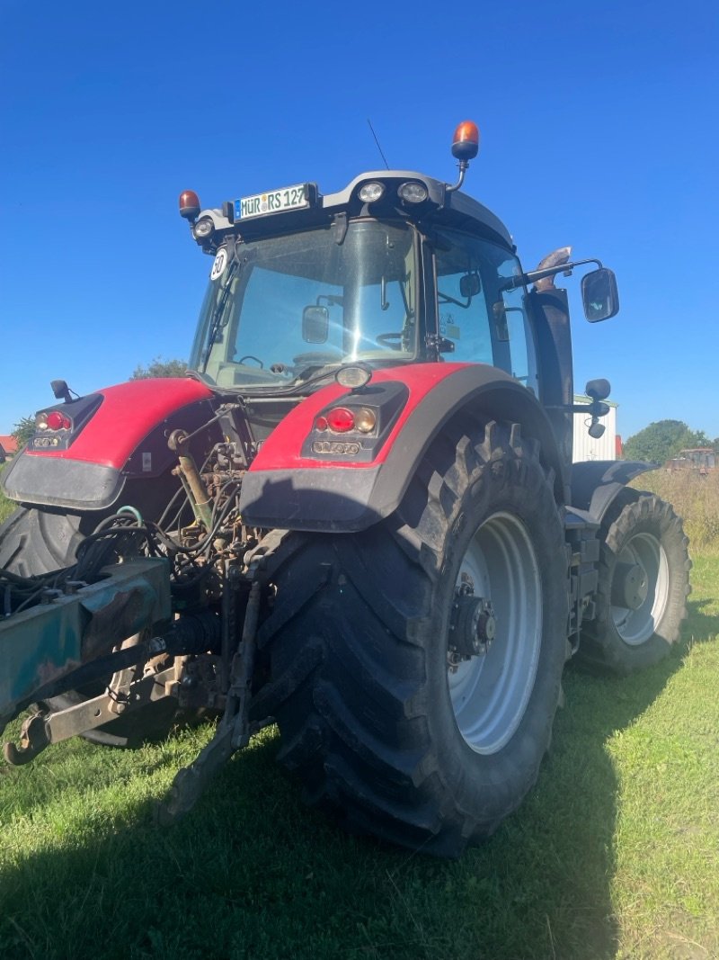 Traktor Türe ait Massey Ferguson 8690, Gebrauchtmaschine içinde Plau am See / OT Klebe (resim 5)