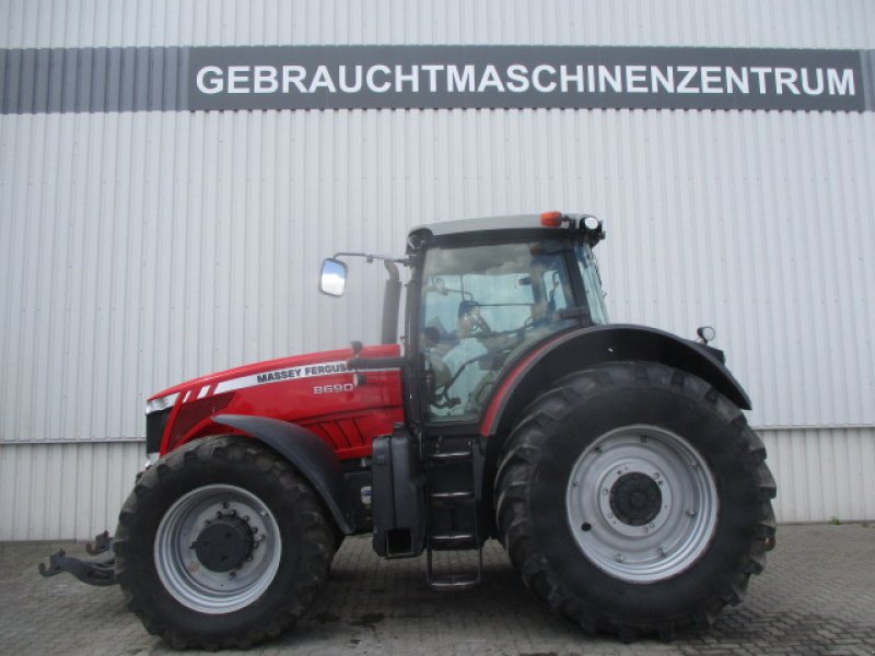 Traktor des Typs Massey Ferguson 8690, Gebrauchtmaschine in Holle- Grasdorf (Bild 1)