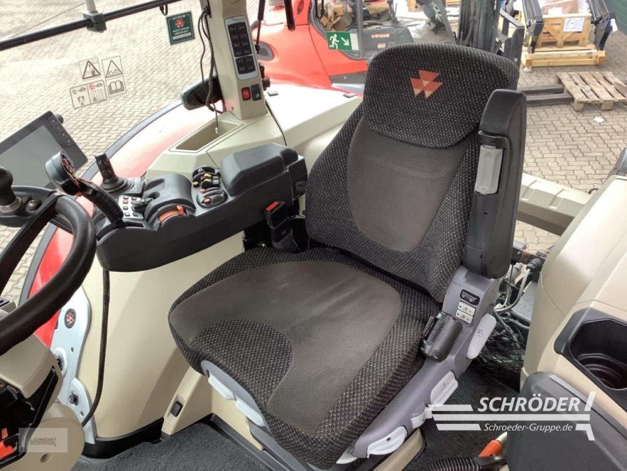 Traktor Türe ait Massey Ferguson 8727 S DYNA-VT EXCLUSIVE, Gebrauchtmaschine içinde Völkersen (resim 8)