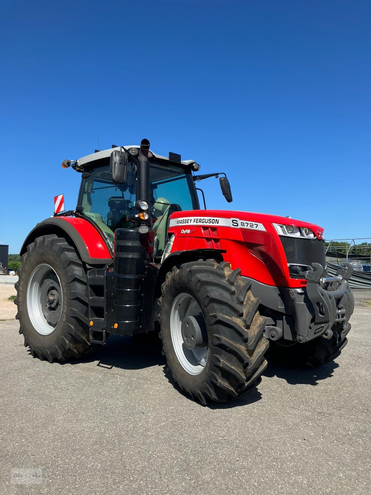 Traktor des Typs Massey Ferguson 8727 S Dyna VT, Neumaschine in Konken (Bild 1)