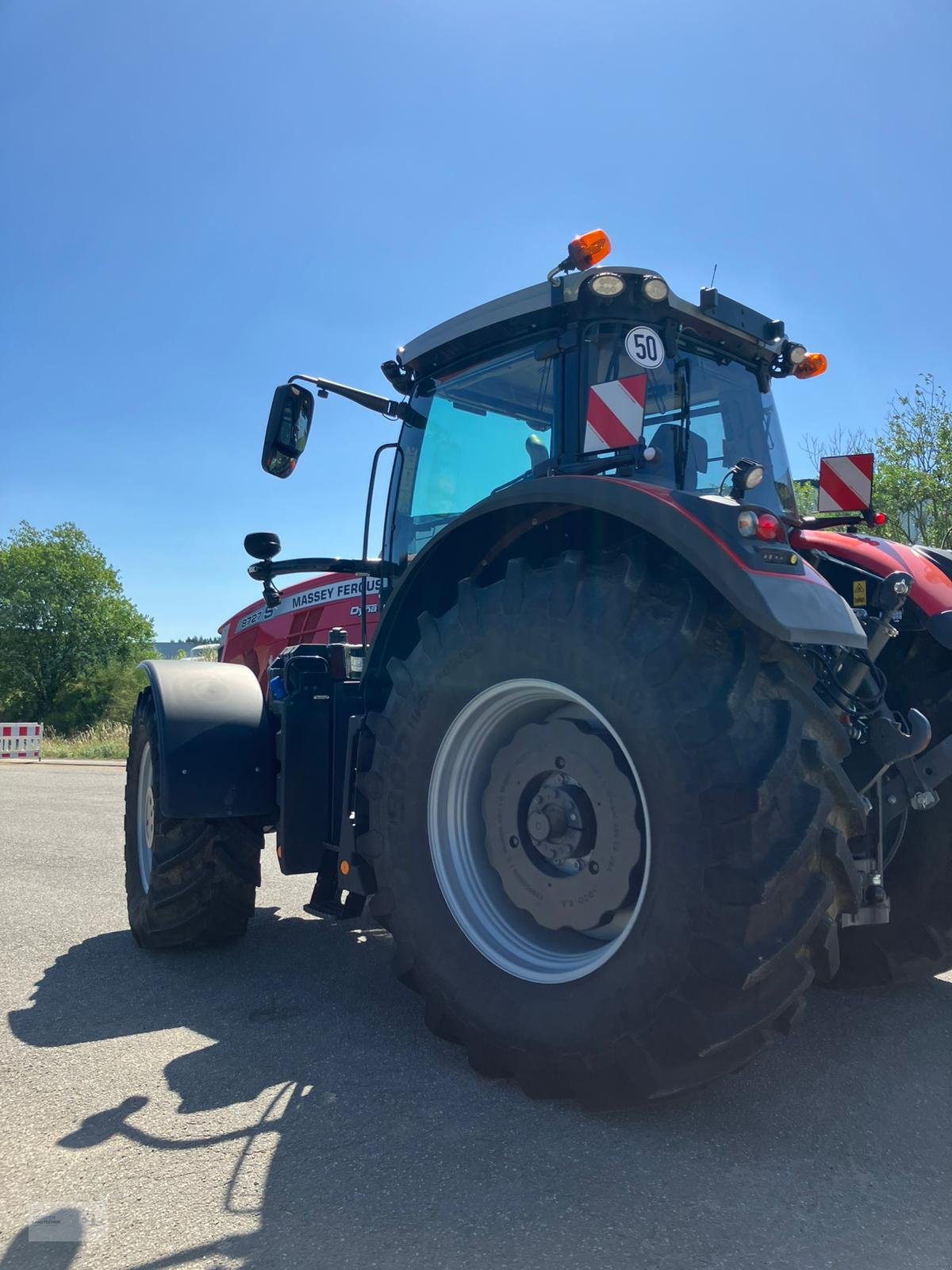 Traktor des Typs Massey Ferguson 8727 S Dyna VT, Neumaschine in Konken (Bild 3)