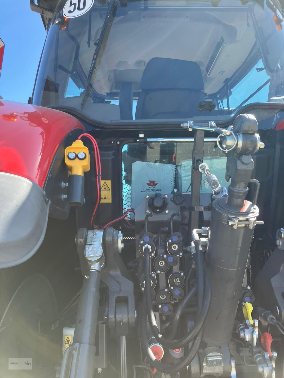 Traktor des Typs Massey Ferguson 8727 S Dyna VT, Neumaschine in Konken (Bild 5)