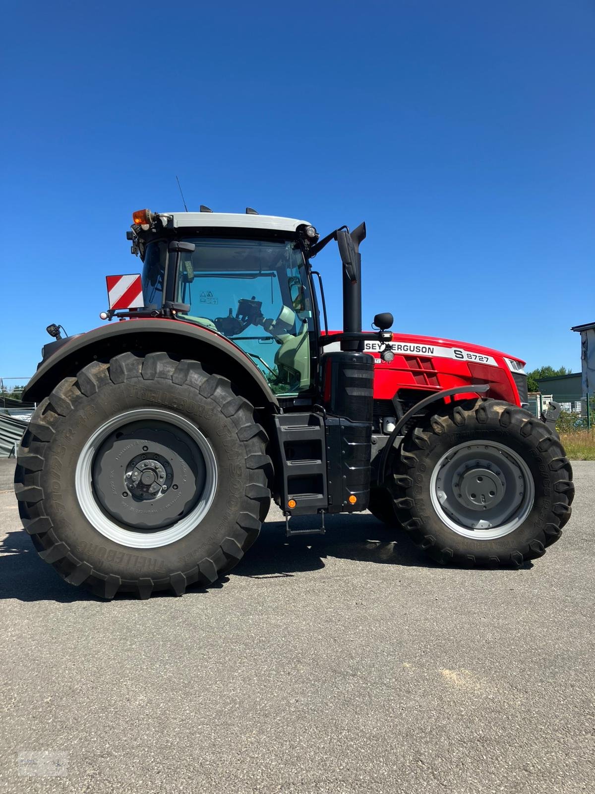 Traktor des Typs Massey Ferguson 8727 S Dyna VT, Neumaschine in Konken (Bild 8)