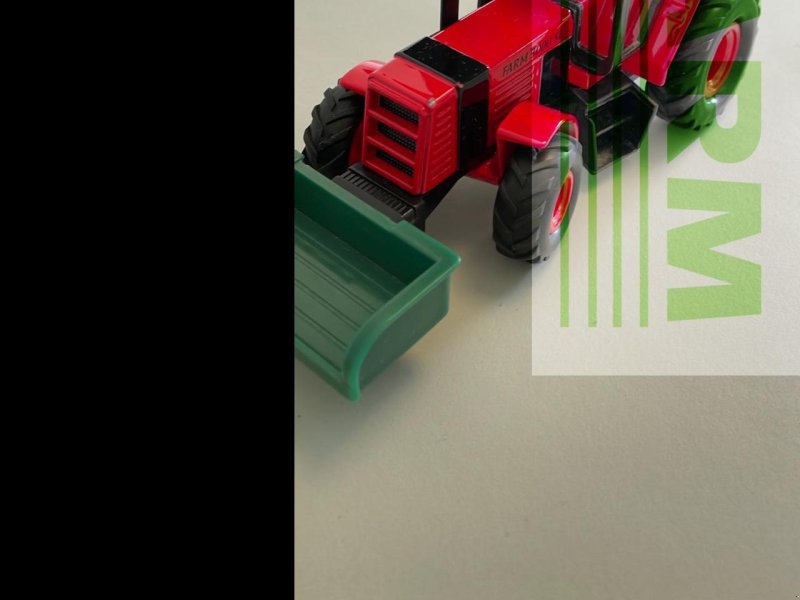 Traktor типа Massey Ferguson 8727S, Gebrauchtmaschine в Hamburg