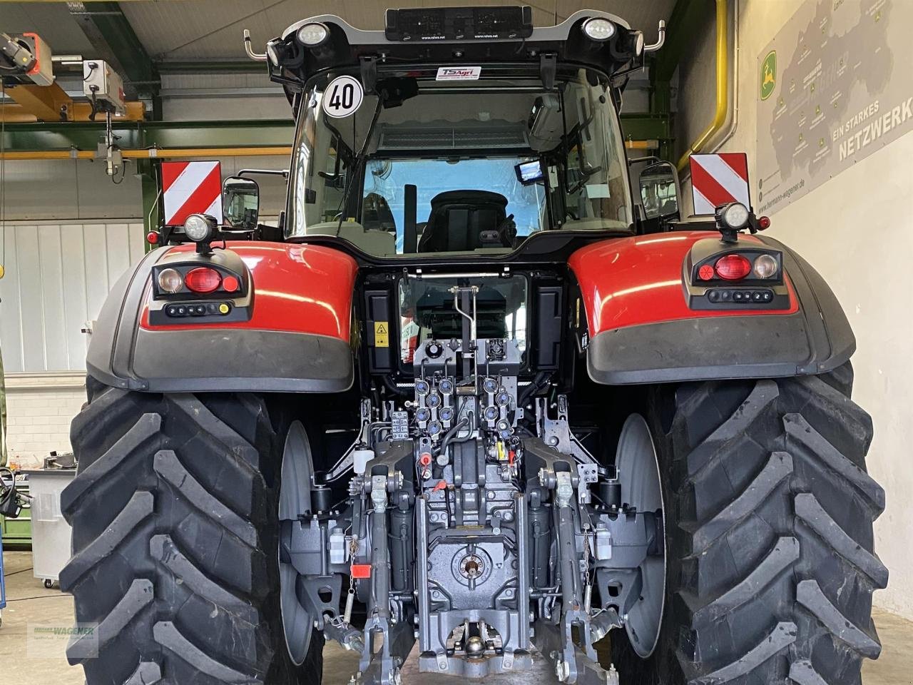 Traktor van het type Massey Ferguson 8727S, Gebrauchtmaschine in Bad Wildungen - Wega (Foto 3)