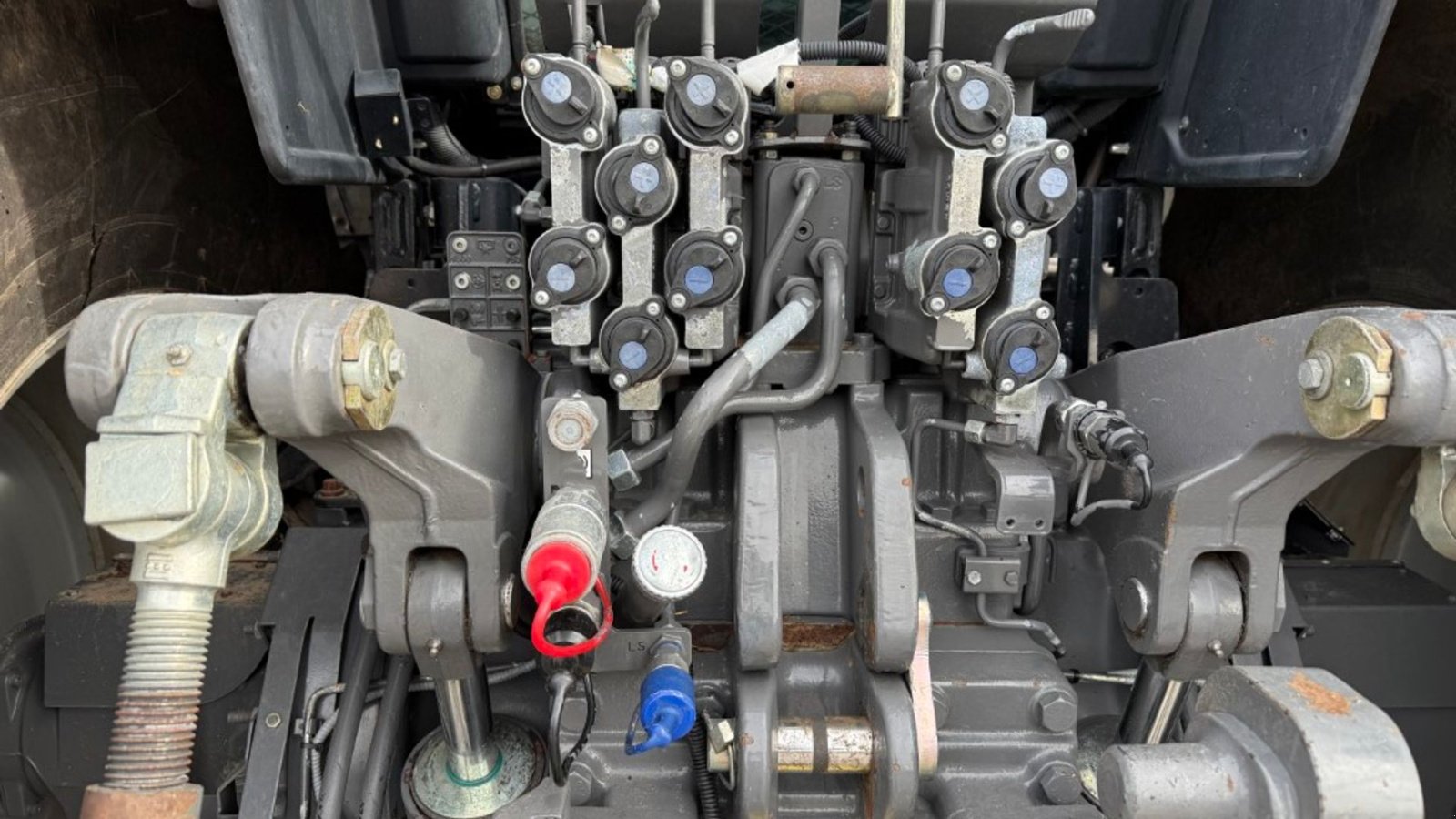 Traktor des Typs Massey Ferguson 8730 Dyna VT Kun 2000 timer, Gebrauchtmaschine in Hadsten (Bild 9)