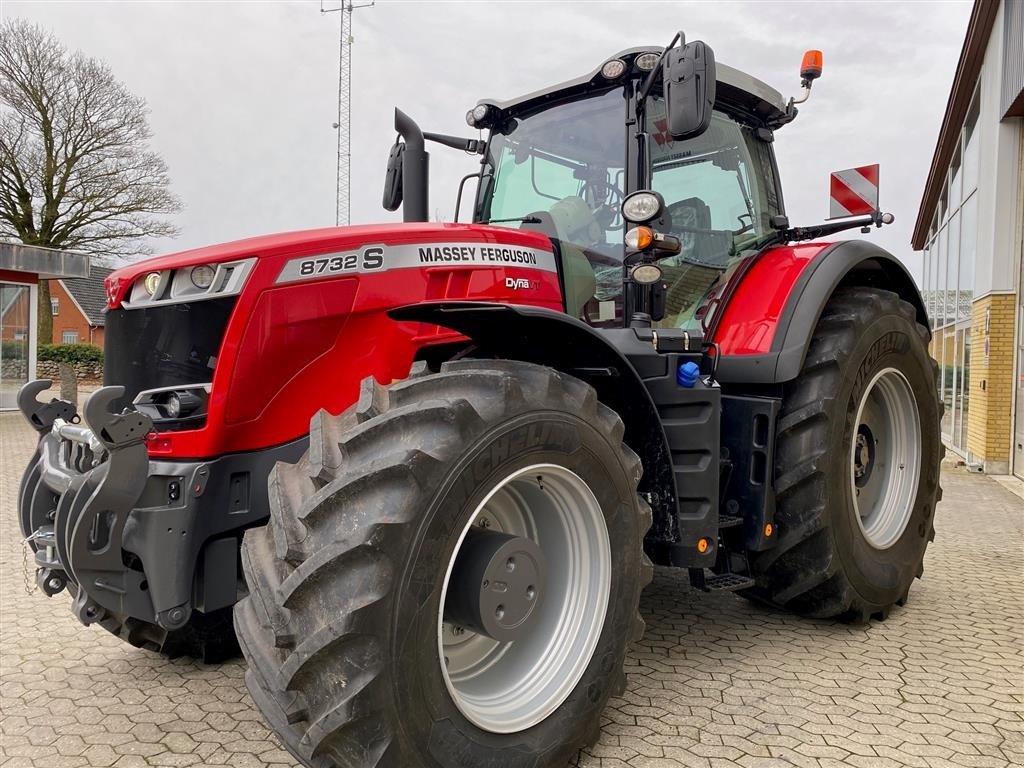 Traktor des Typs Massey Ferguson 8732 Dyna VT EXCLUSIVE Next Edition, Gebrauchtmaschine in Ringe (Bild 2)