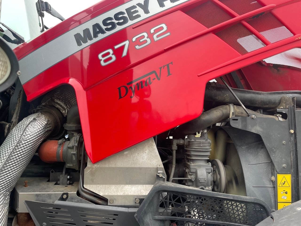 Traktor des Typs Massey Ferguson 8732 Dyna-VT, Gebrauchtmaschine in Holten (Bild 9)