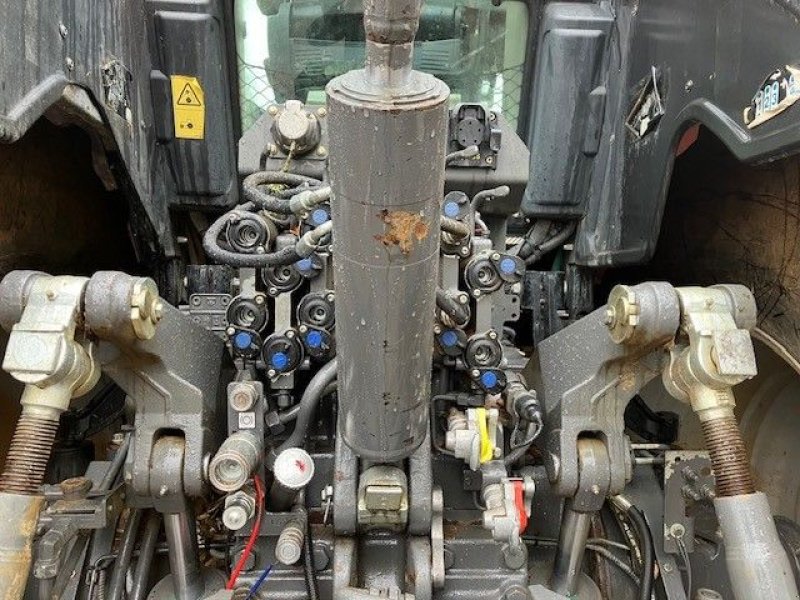 Traktor του τύπου Massey Ferguson 8732 S DVT EXCLUSIVE, Gebrauchtmaschine σε PUSEY (Φωτογραφία 10)