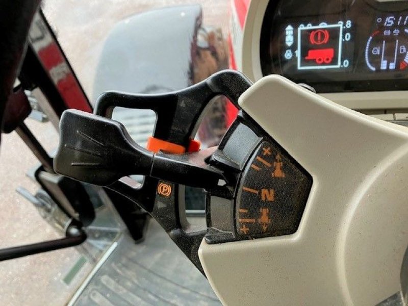 Traktor του τύπου Massey Ferguson 8732 S DVT EXCLUSIVE, Gebrauchtmaschine σε PUSEY (Φωτογραφία 4)