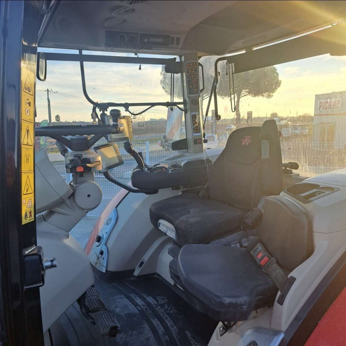 Traktor of the type Massey Ferguson 8732, Gebrauchtmaschine in UCHAUD (Picture 6)