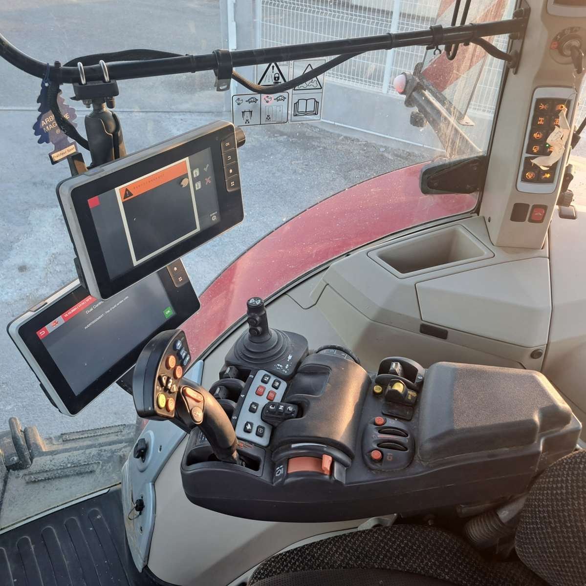 Traktor of the type Massey Ferguson 8732, Gebrauchtmaschine in UCHAUD (Picture 8)