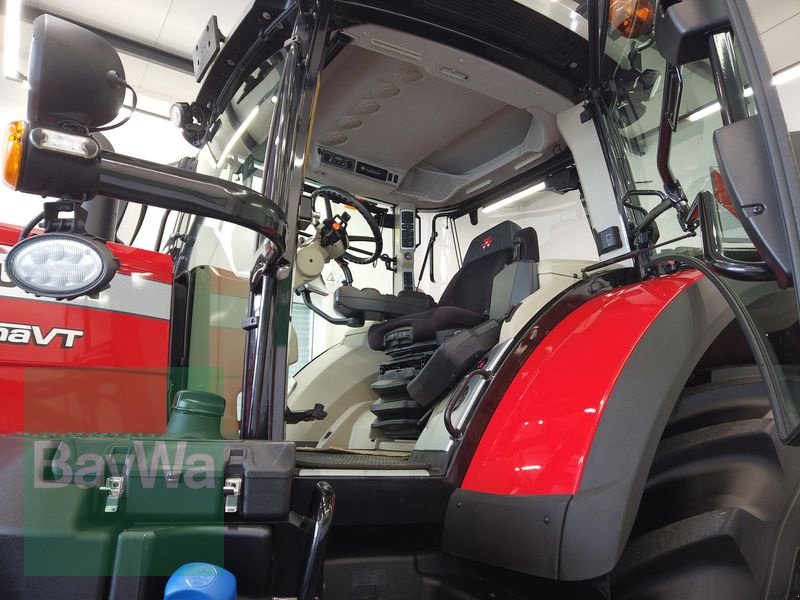Traktor des Typs Massey Ferguson 8732S DYNA-VT New Exclusive, Gebrauchtmaschine in Manching (Bild 12)
