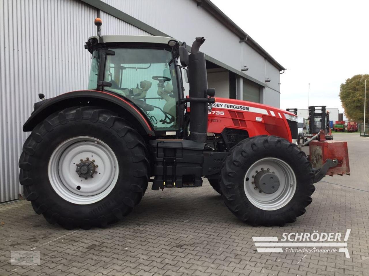 Traktor des Typs Massey Ferguson 8735 DYNA-VT, Gebrauchtmaschine in Wildeshausen (Bild 2)