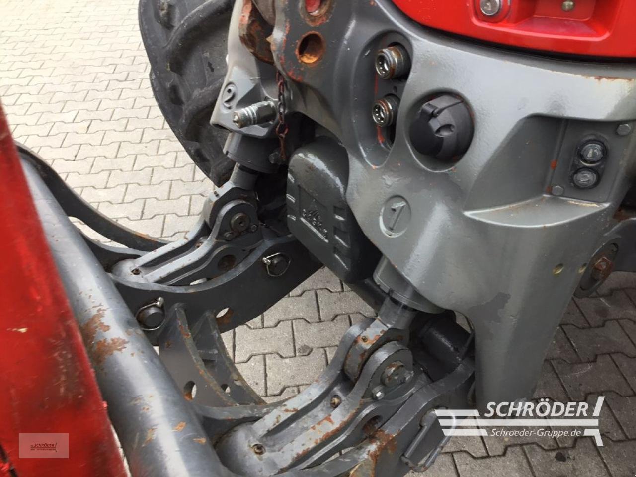 Traktor des Typs Massey Ferguson 8735 DYNA-VT, Gebrauchtmaschine in Wildeshausen (Bild 8)