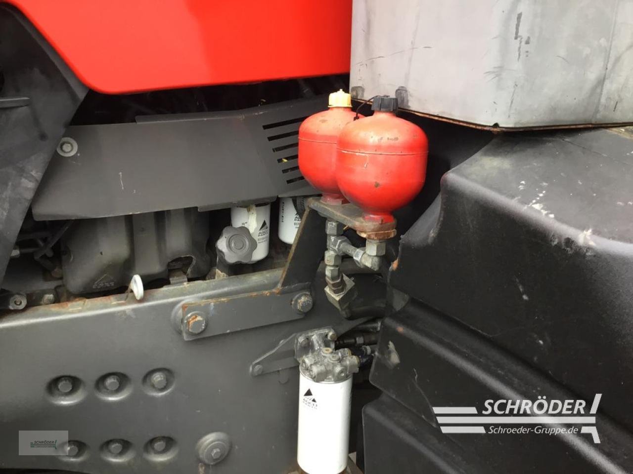 Traktor des Typs Massey Ferguson 8735 DYNA-VT, Gebrauchtmaschine in Wildeshausen (Bild 11)