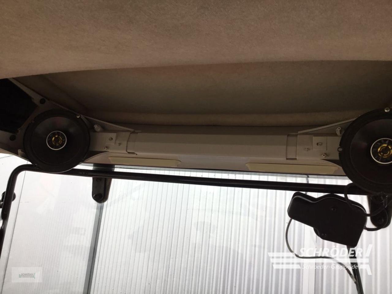 Traktor des Typs Massey Ferguson 8735 DYNA-VT, Gebrauchtmaschine in Wildeshausen (Bild 16)