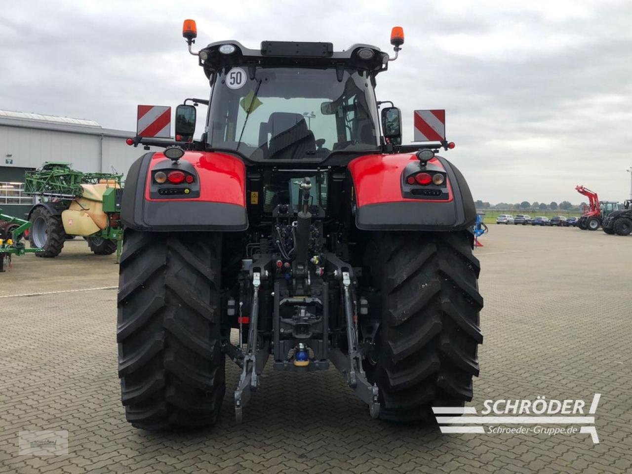 Traktor des Typs Massey Ferguson 8735 S DYNA-VT NEW EXCLUSIVE, Neumaschine in Ahlerstedt (Bild 4)
