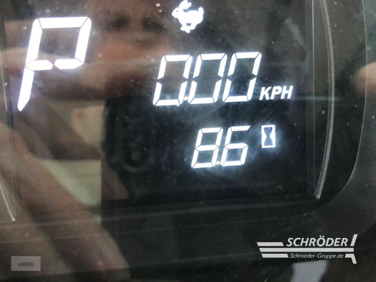 Traktor des Typs Massey Ferguson 8735 S DYNA-VT NEW EXCLUSIVE, Neumaschine in Ahlerstedt (Bild 15)