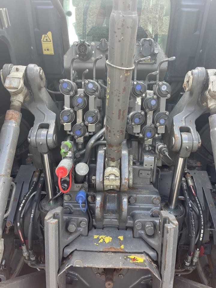 Traktor от тип Massey Ferguson 8737 EXCLUSIVE, Gebrauchtmaschine в Jelling (Снимка 12)